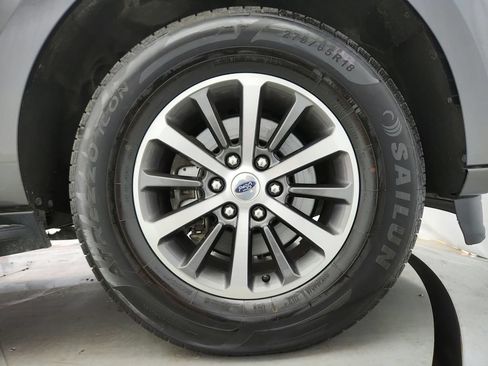 Used 2020 Ford Expedition XLT w/ Equipment Group 201A AWD/4WD image 35