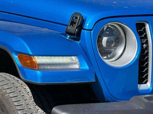 Used 2023 Jeep Wrangler Unlimited Sahara image 8