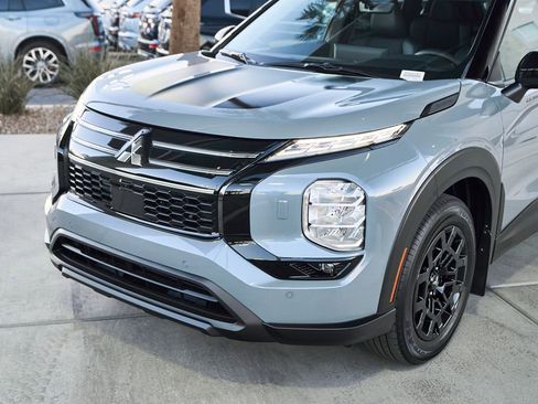 New 2026 Mitsubishi Outlander AWD image 5