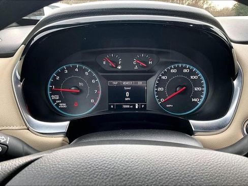 Used 2022 Chevrolet Traverse LS image 13