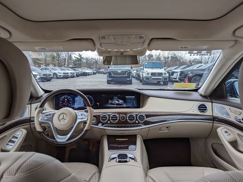 Used 2018 Mercedes-Benz S 560 4MATIC Sedan image 38