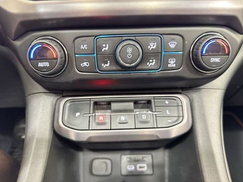 Used 2022 GMC Acadia AT4 w/ Technology Package image 18