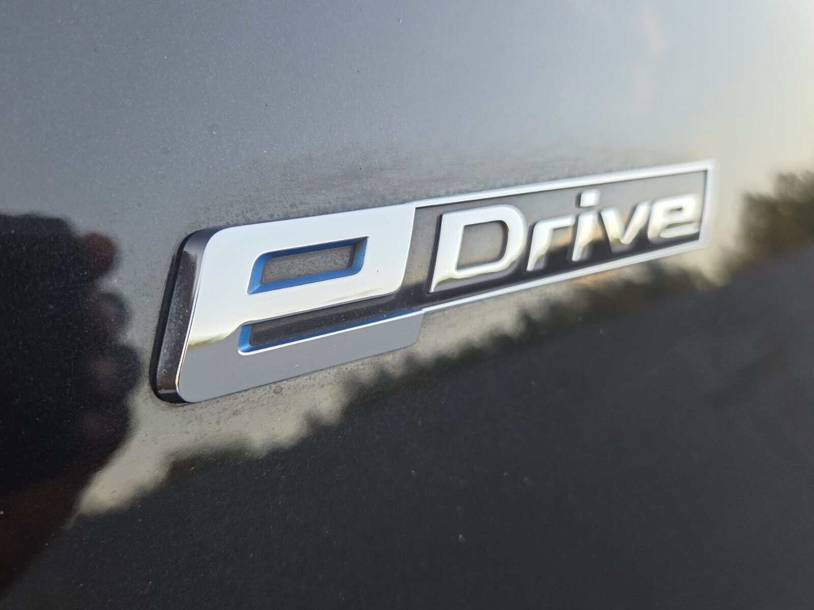 Used 2019 BMW 530e xDrive w/ M Sport Package AWD/4WD image 10