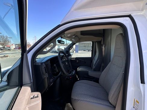 New 2026 GMC Savana 3500 w/ Power Convenience Package RWD image 13
