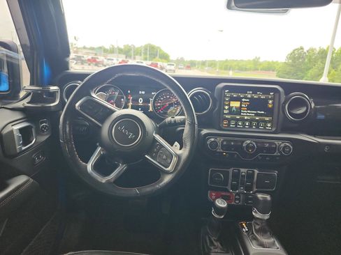 Used 2021 Jeep Wrangler Unlimited Rubicon w/ Trailer Tow Package AWD/4WD image 12