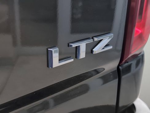 Used 2022 Chevrolet Silverado 2500 LTZ w/ Z71 Off-Road Package image 39