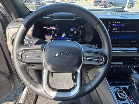 Used 2025 Chevrolet Colorado ZR2 AWD/4WD image 12