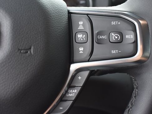 Used 2025 RAM 1500 Laramie AWD/4WD image 21