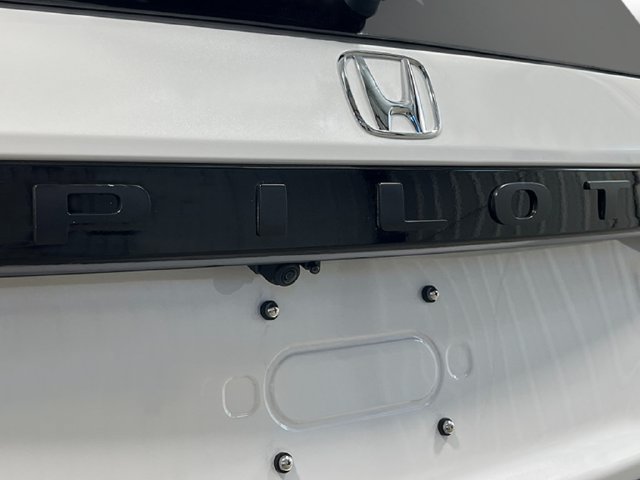 New 2026 Honda Pilot Black Edition image 9