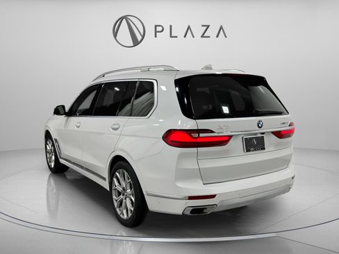 Used 2021 BMW X7 xDrive40i w/ Premium Package image 3