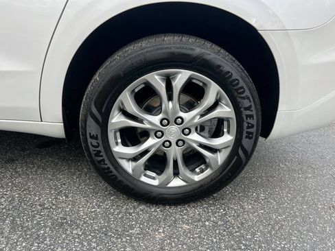 Used 2021 Buick Enclave Avenir w/ Avenir Technology Package AWD/4WD image 44