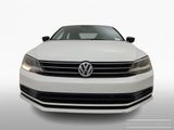 Used 2016 Volkswagen Jetta SE image 2