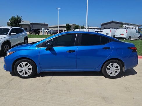 Used 2024 Nissan Versa S FWD image 4