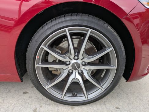 Certified 2022 Genesis G70 3.3T image 9