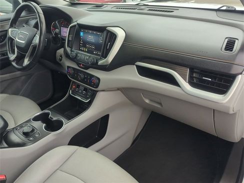 Used 2021 GMC Terrain SLT image 26