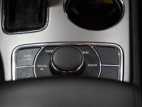 Used 2019 Jeep Grand Cherokee Limited X AWD/4WD image 18