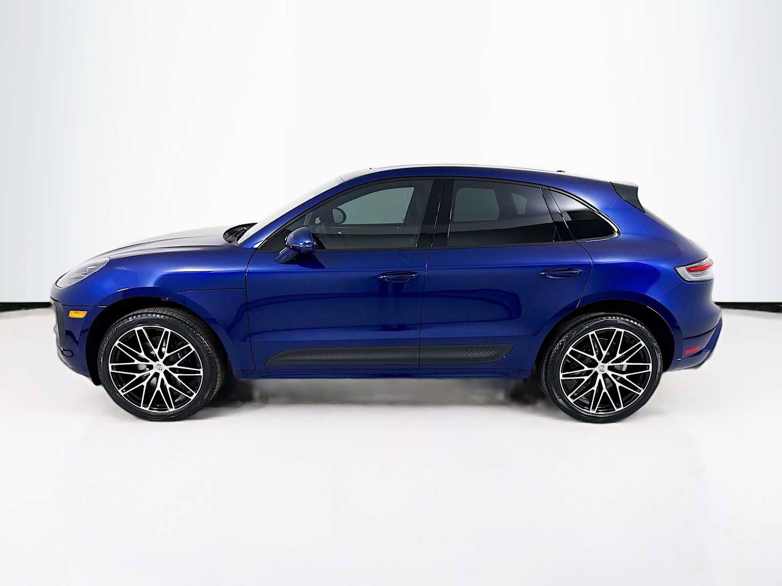 Used 2026 Porsche Macan AWD/4WD image 2