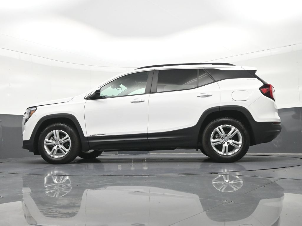 Used 2024 GMC Terrain SLE w/ Driver Convenience Package FWD image 26