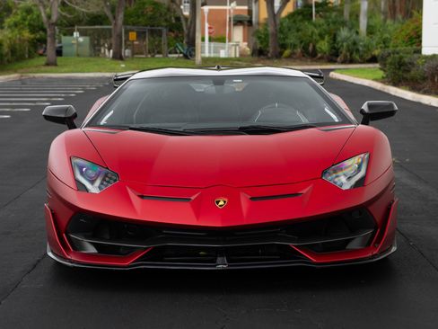 Used 2021 Lamborghini Aventador SVJ AWD/4WD image 2