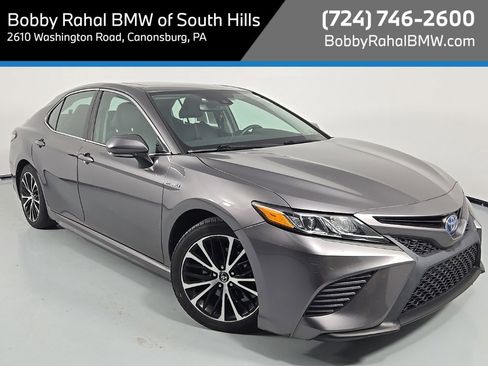 Used 2019 Toyota Camry SE image 1