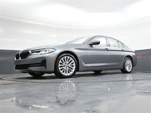 Used 2023 BMW 530i xDrive image 32