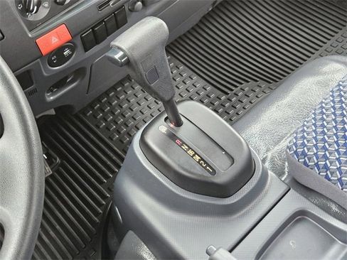 Used 2024 Chevrolet Low Cab Forward image 18