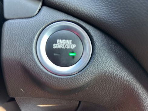 Used 2023 Chevrolet Equinox LT AWD/4WD image 16