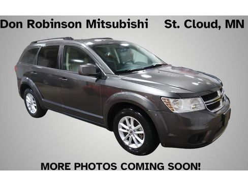 Used 2018 Dodge Journey SXT w/ Safe & Sound Group FWD image 1