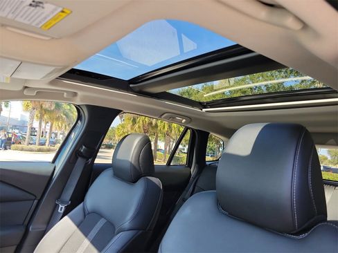 Used 2025 MAZDA CX-50 AWD 2.5 S w/ Premium Package image 19