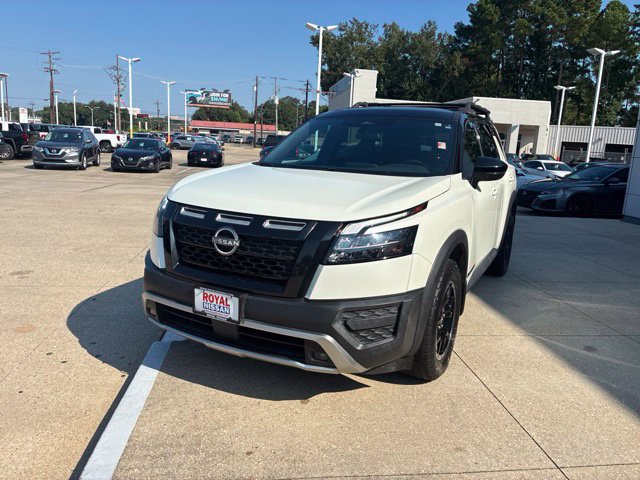Used 2023 Nissan Pathfinder Rock Creek AWD/4WD image 3