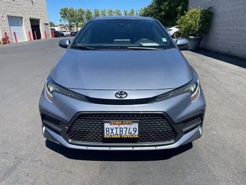 Used 2021 Toyota Corolla SE FWD image 2