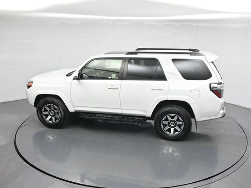 Used 2022 Toyota 4Runner TRD Off-Road Premium AWD/4WD image 43