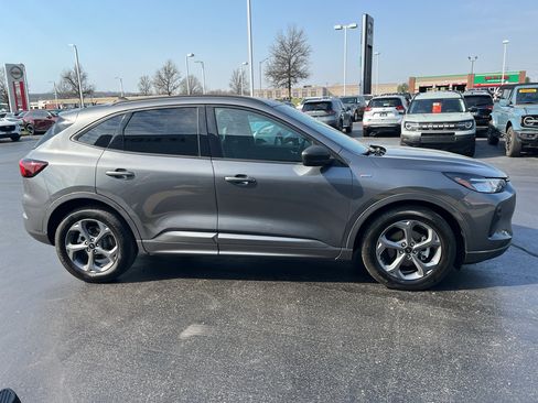 Used 2023 Ford Escape ST-Line image 6