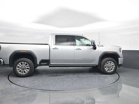 Used 2022 GMC Sierra 3500 Denali w/ Denali Ultimate Package image 9