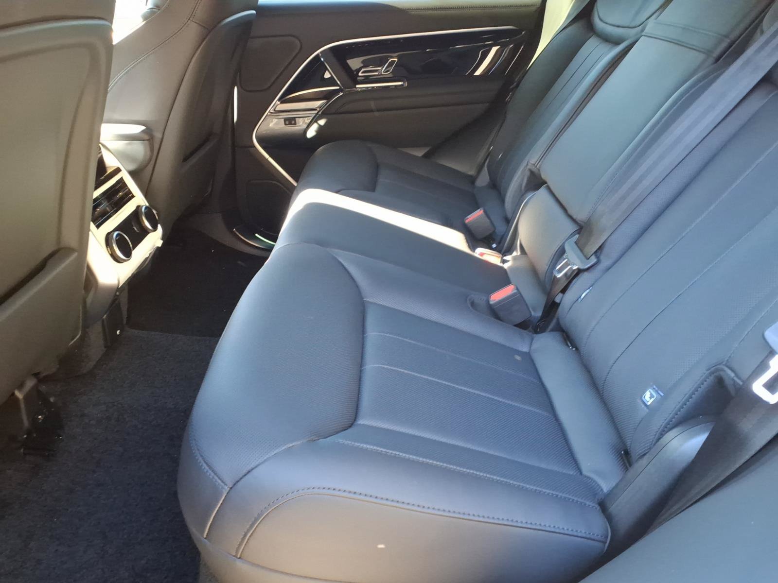 New 2027 Land Rover Range Rover SE AWD/4WD image 5