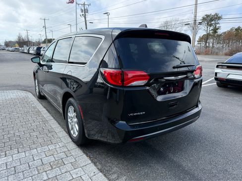 New 2026 Chrysler Voyager LX image 5
