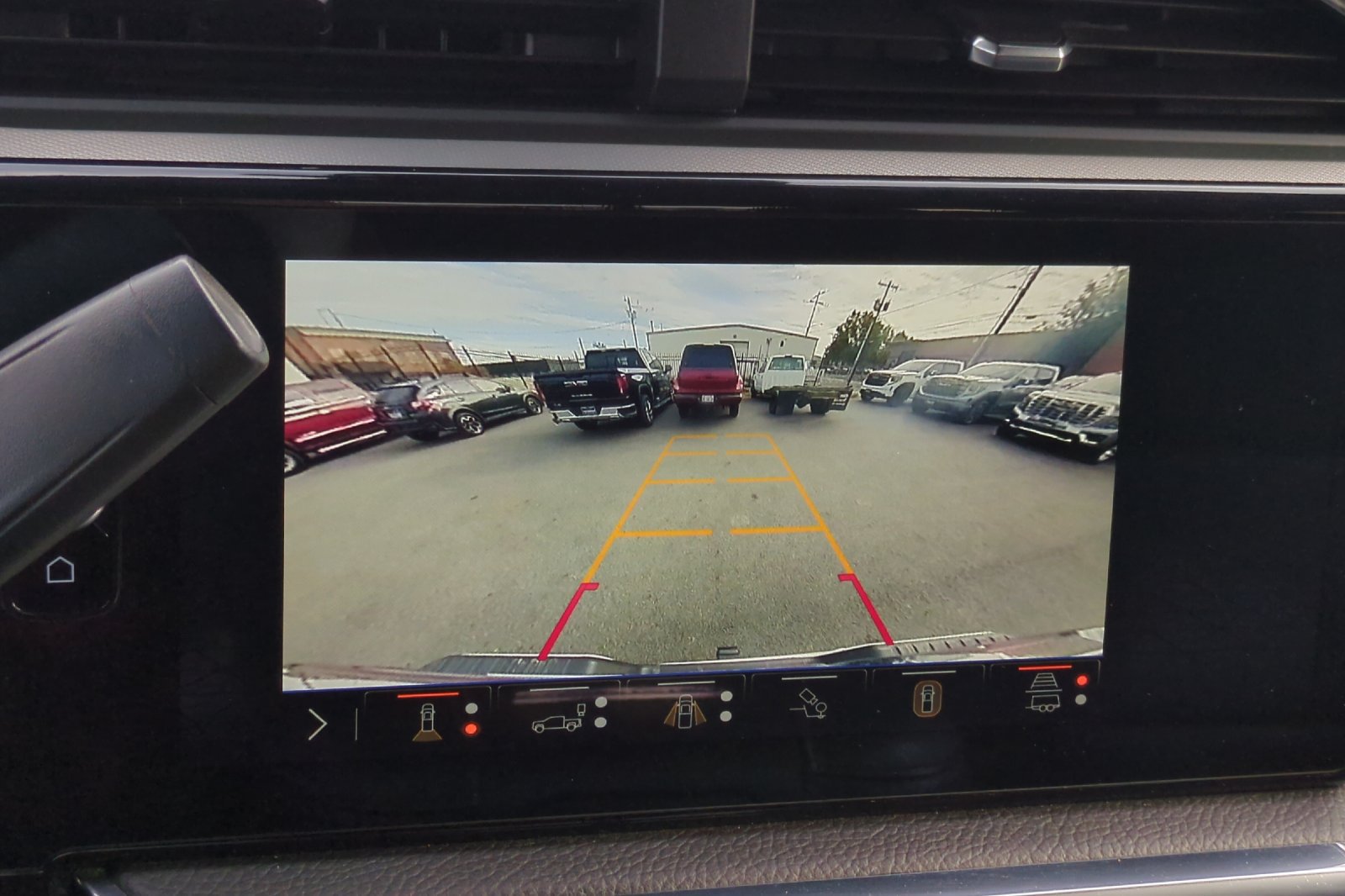 Used 2025 GMC Sierra 3500 Denali AWD/4WD image 26