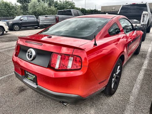 Used 2011 Ford Mustang Premium w/ 203A Rapid Spec Order Code image 5