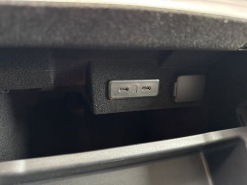 Used 2025 Lincoln Navigator L Reserve image 33