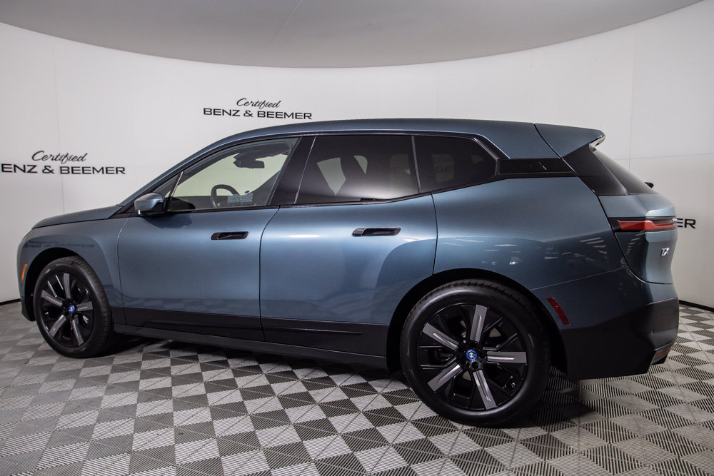 Used 2023 BMW iX xDrive50 AWD/4WD image 11