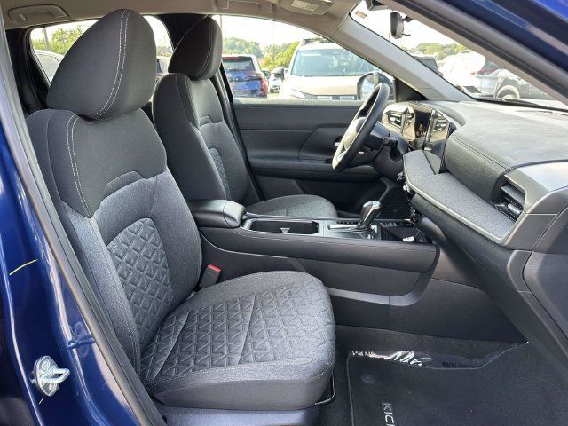 Used 2026 Nissan Kicks SV FWD image 11