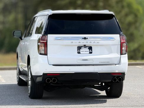 Used 2023 Chevrolet Suburban Premier RWD image 5