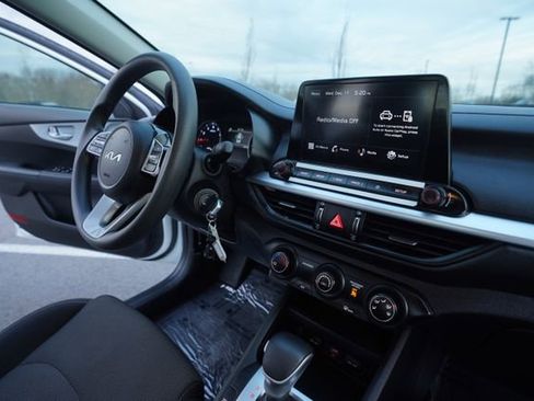 Used 2023 Kia Forte LXS image 31