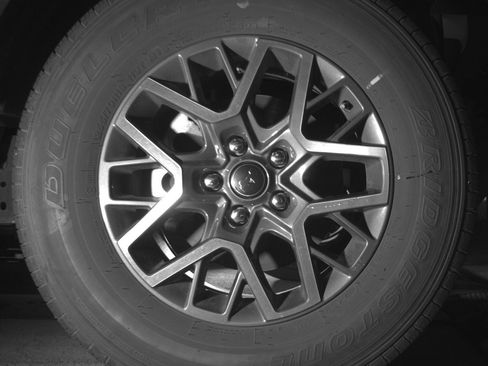 Used 2025 Jeep Wrangler Sahara image 13