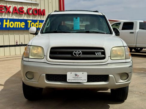 Used 2003 Toyota Sequoia SR5 RWD image 2