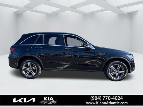 Used 2022 Mercedes-Benz GLC 300 w/ Premium Package Lite image 16