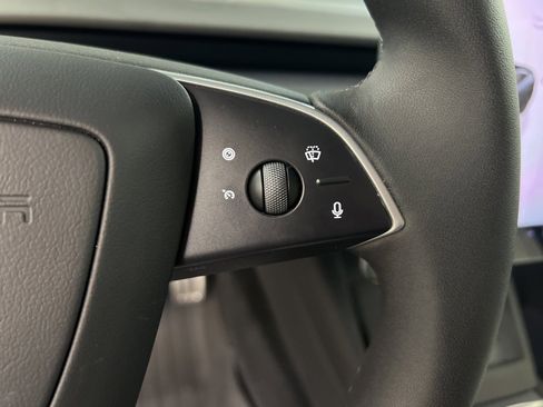 Used 2025 Tesla Model 3 Performance image 21