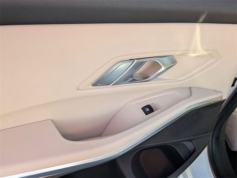 Used 2019 BMW 330i Sedan w/ Driving Assistance Package image 25