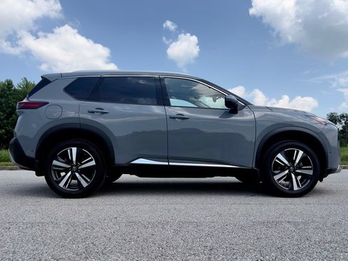 Used 2023 Nissan Rogue Platinum w/ Platinum Premium Package AWD/4WD image 3