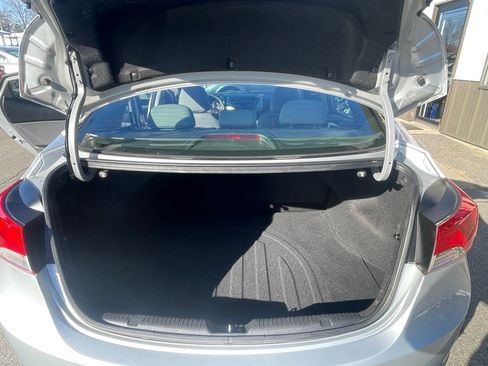 Used 2013 Hyundai Elantra GLS w/ Preferred Pkg image 8